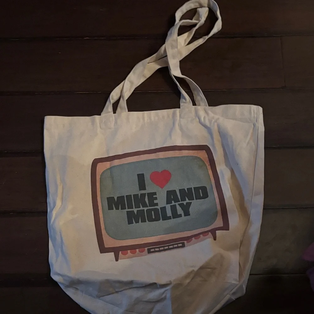 I Love Mike and Molly Tote Bag - Cream - Picture 1 of 1